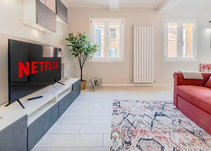 Apartman Red Ferrari House - Center *