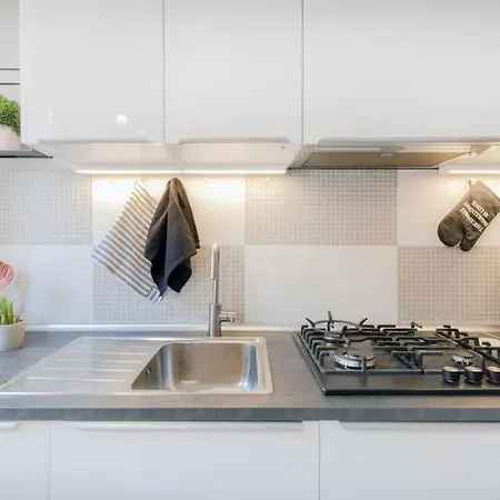 Red Ferrari House - Center 아파트 모데나