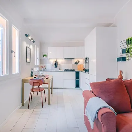 Red Ferrari House - Center 아파트 모데나