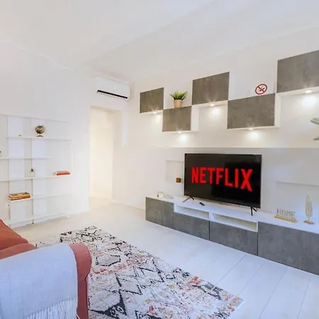 Red Ferrari House - Center דירה